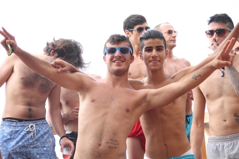 Cyan Beach Bar on Sunday